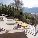 Lägenhet State Of The Art With 180 Degree Panoramic View, Pool And Sleeping Up To 10 Guests By Italian *