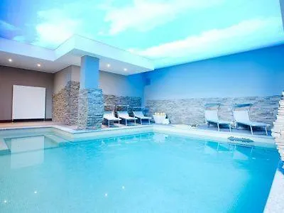 State Of The Art With 180 Degree Panoramic View, Pool And Sleeping Up To 10 Guests By Italian Apartament