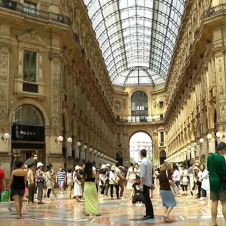 State Of The Art With 180 Degree Panoramic View, Pool And Sleeping Up To 10 Guests By Italian Apartment