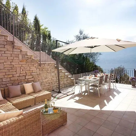 State Of The Art With 180 Degree Panoramic View, Pool And Sleeping Up To 10 Guests By Italian Apartment