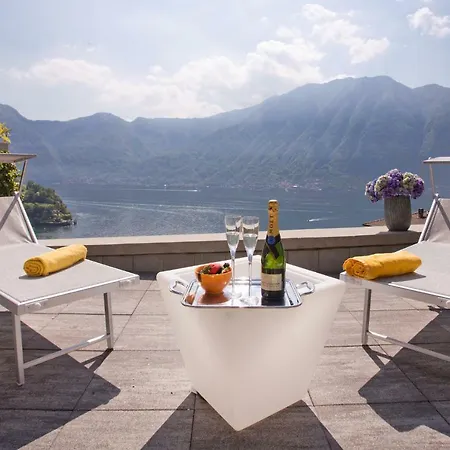 State Of The Art With 180 Degree Panoramic View, Pool And Sleeping Up To 10 Guests By Italian Apartment Como