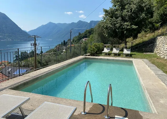 State Of The Art With 180 Degree Panoramic View, Pool And Sleeping Up To 10 Guests By Italian Apartamento