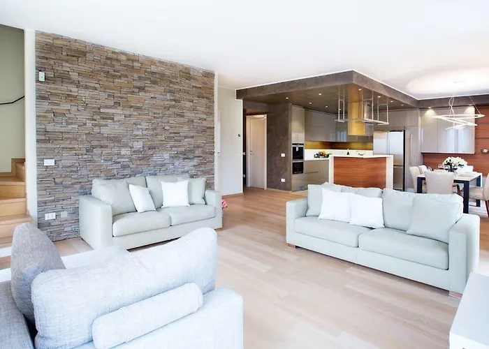 State Of The Art With 180 Degree Panoramic View, Pool And Sleeping Up To 10 Guests By Italian *