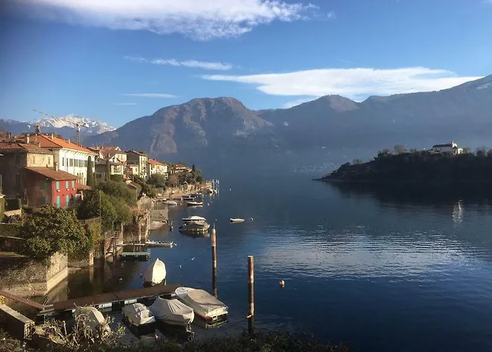 State Of The Art With 180 Degree Panoramic View, Pool And Sleeping Up To 10 Guests By Italian * Como