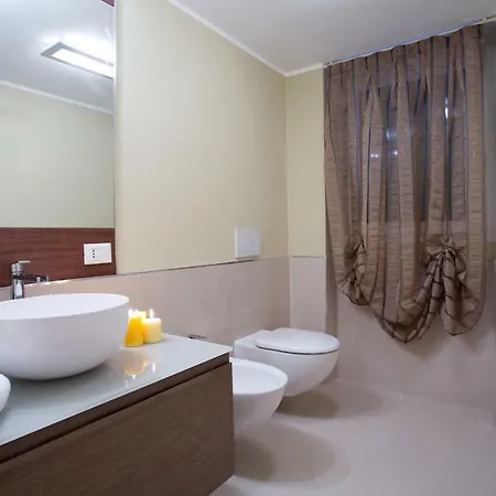 State Of The Art With 180 Degree Panoramic View, Pool And Sleeping Up To 10 Guests By Italian 아파트 *