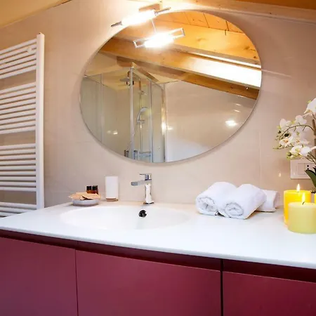 State Of The Art With 180 Degree Panoramic View, Pool And Sleeping Up To 10 Guests By Italian דירה *